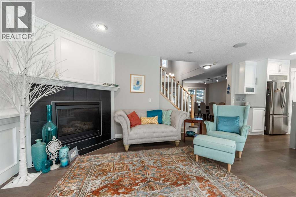 Single Family House for Sale in  Everstone Drive SW Evergreen Calgary 