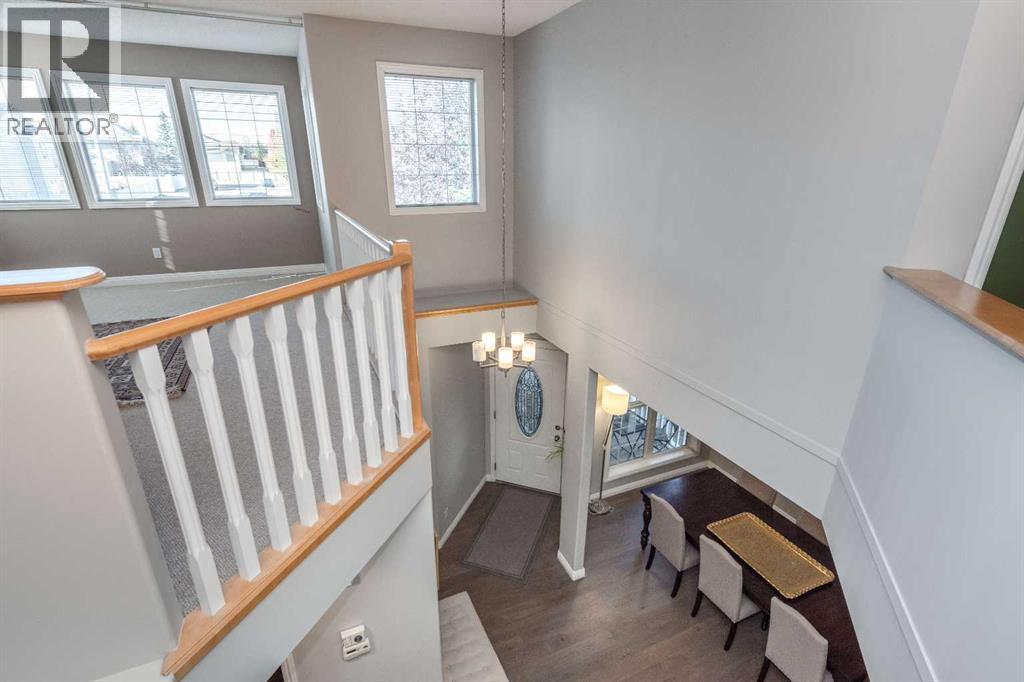 Single Family House for Sale in  Everstone Drive SW Evergreen Calgary 