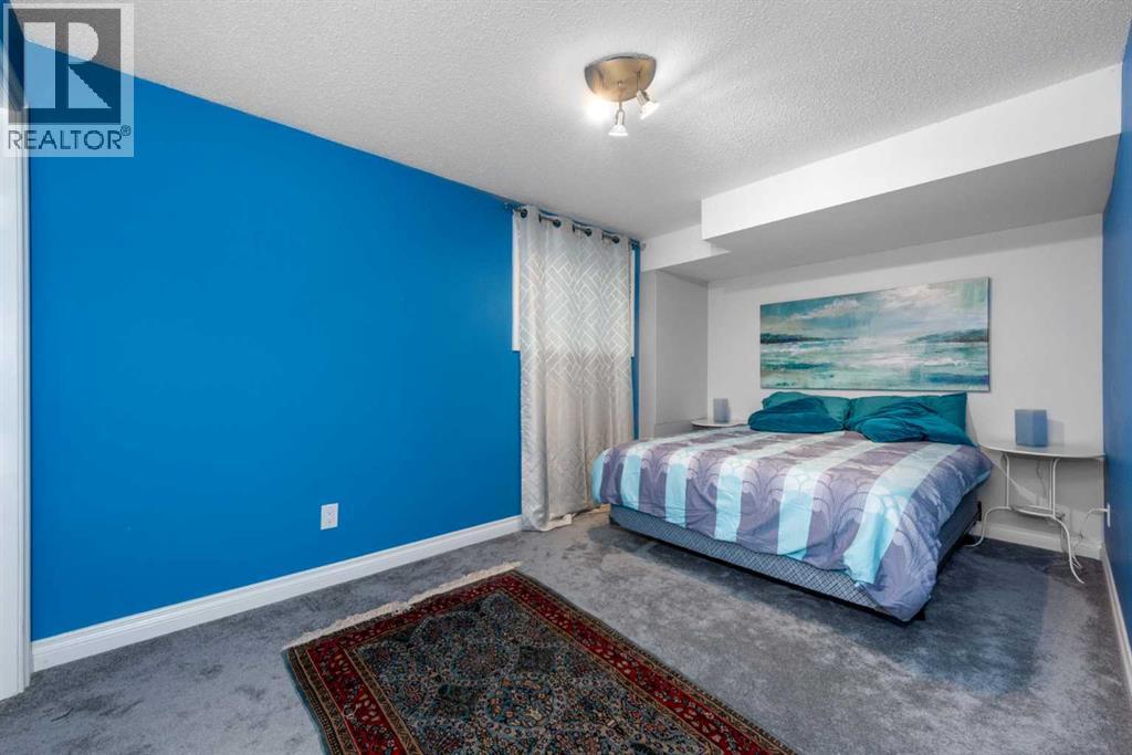 Single Family House for Sale in  Everstone Drive SW Evergreen Calgary 