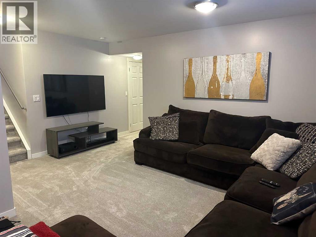 Single Family House for Sale in  Elgin Meadows Manor SE McKenzie Towne Calgary 