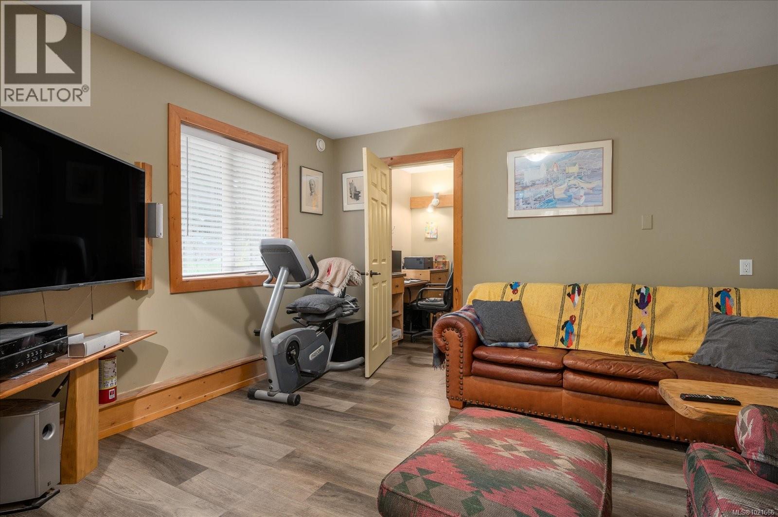 3271 South Rd, Gabriola Island