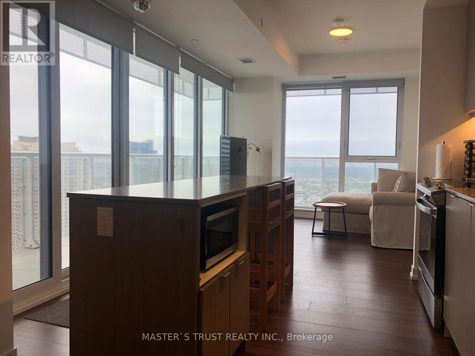 4065 Confederation Unit 3108 photo 2