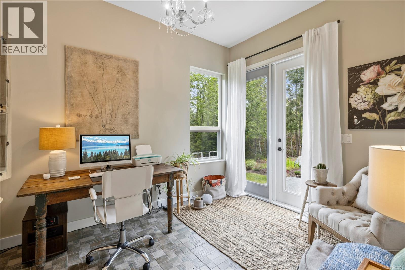 7190 Hase Pl, Lantzville