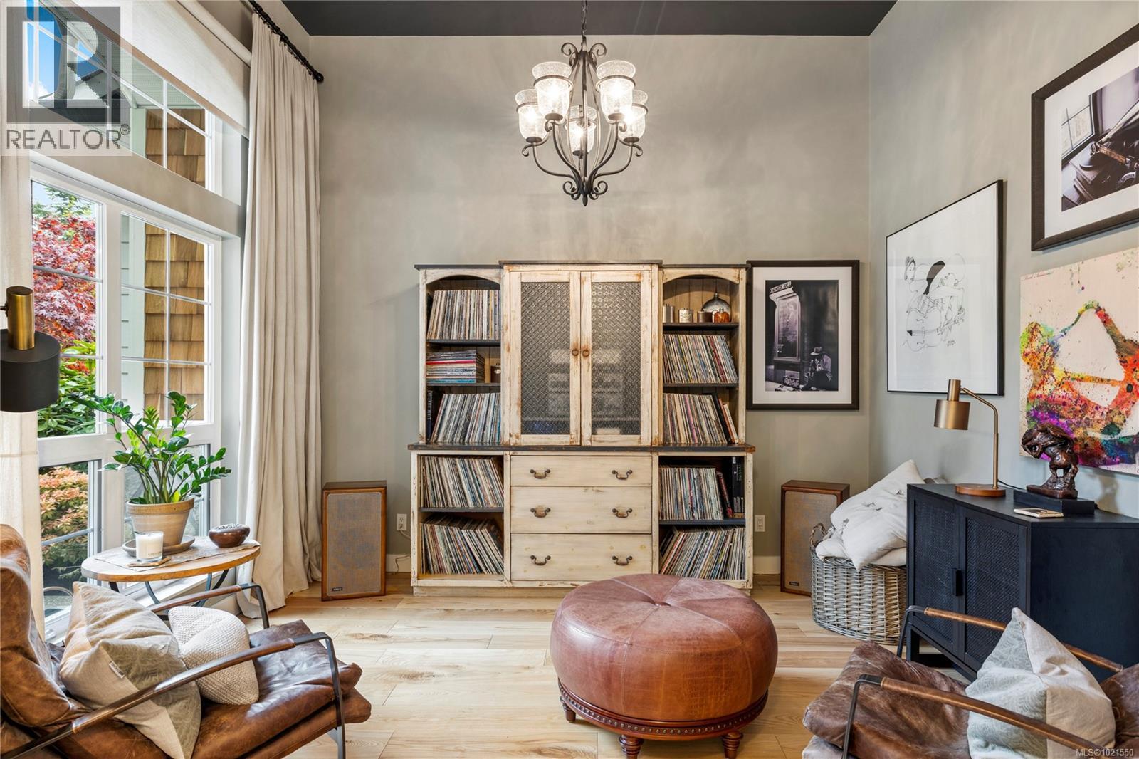 7190 Hase Pl, Lantzville