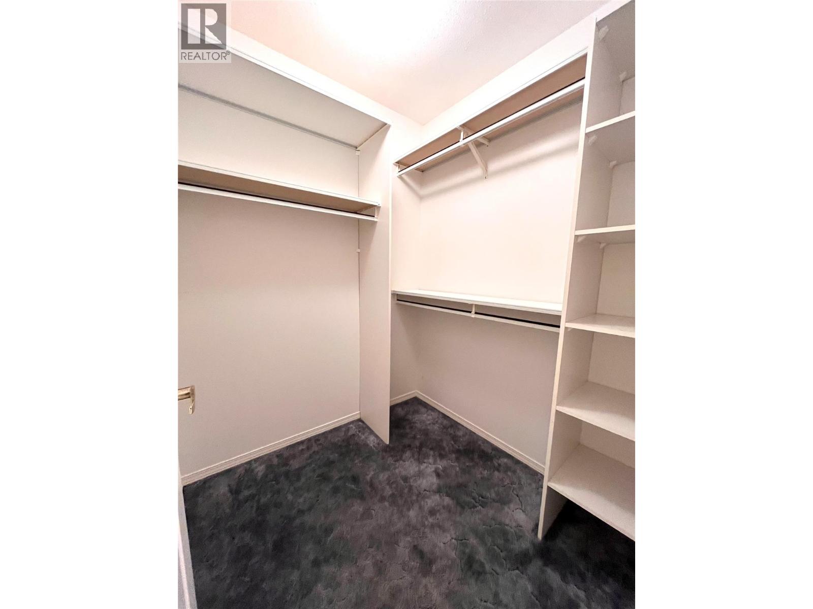 #13 2210 COLUMBIA Avenue - 14