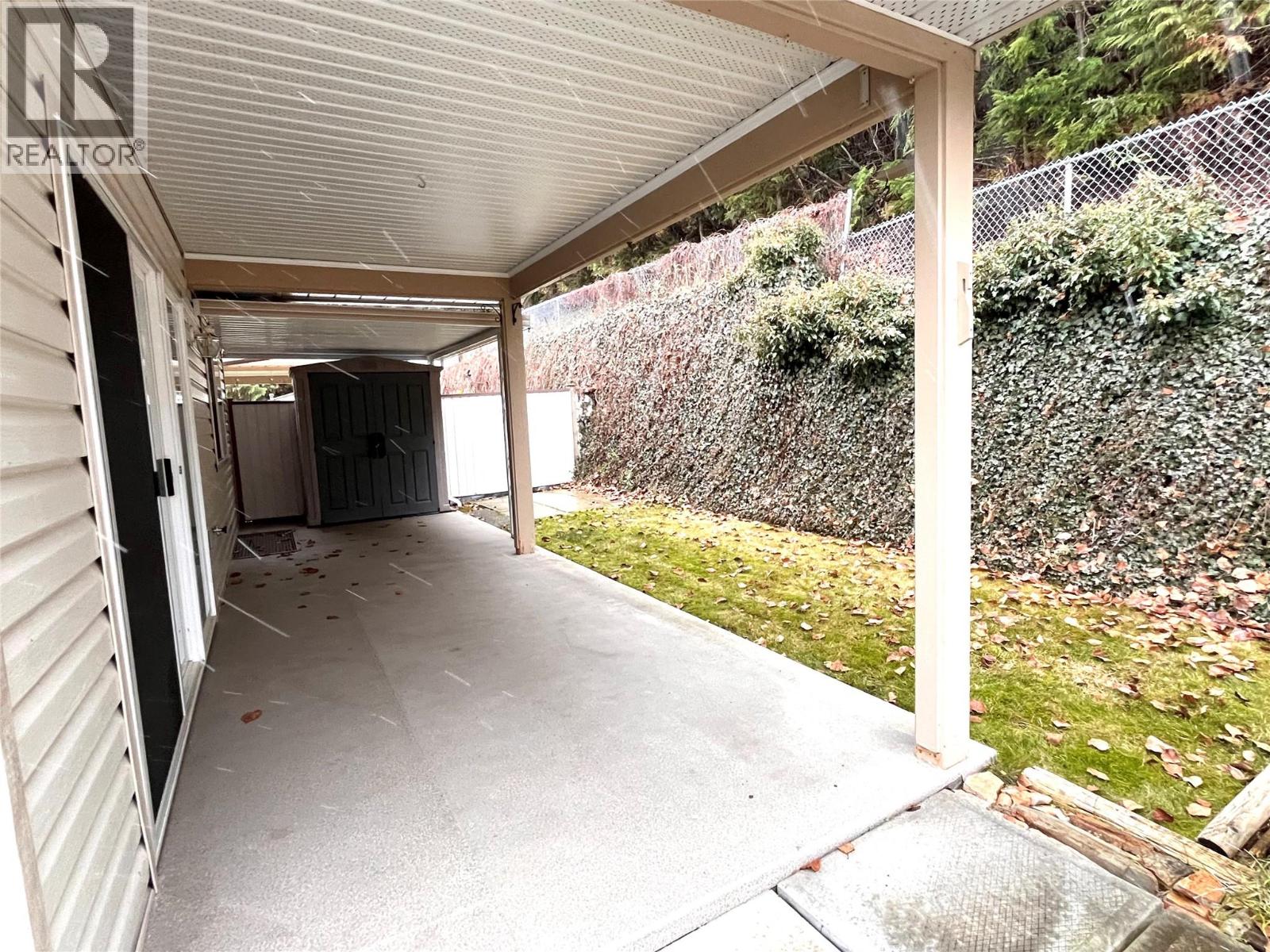 #13 2210 COLUMBIA Avenue - 26
