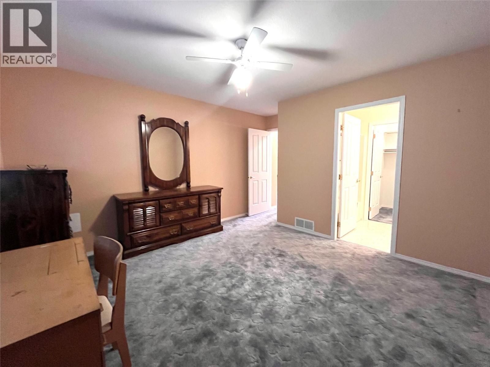 #13 2210 COLUMBIA Avenue - 11