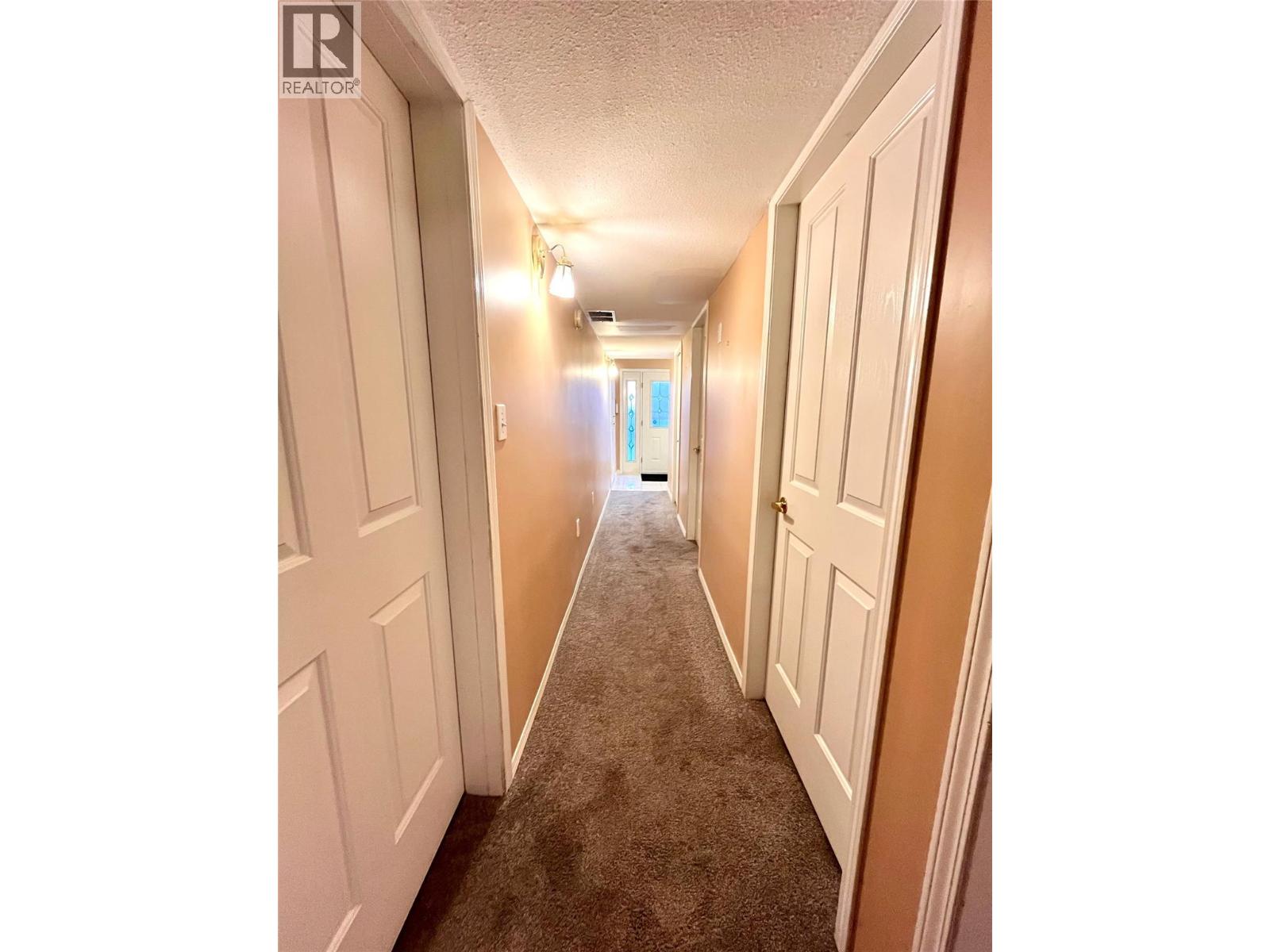 #13 2210 COLUMBIA Avenue - 18