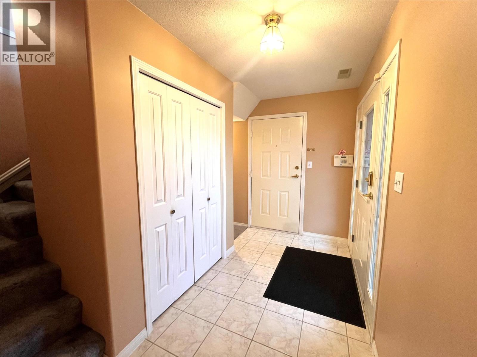 #13 2210 COLUMBIA Avenue - 17