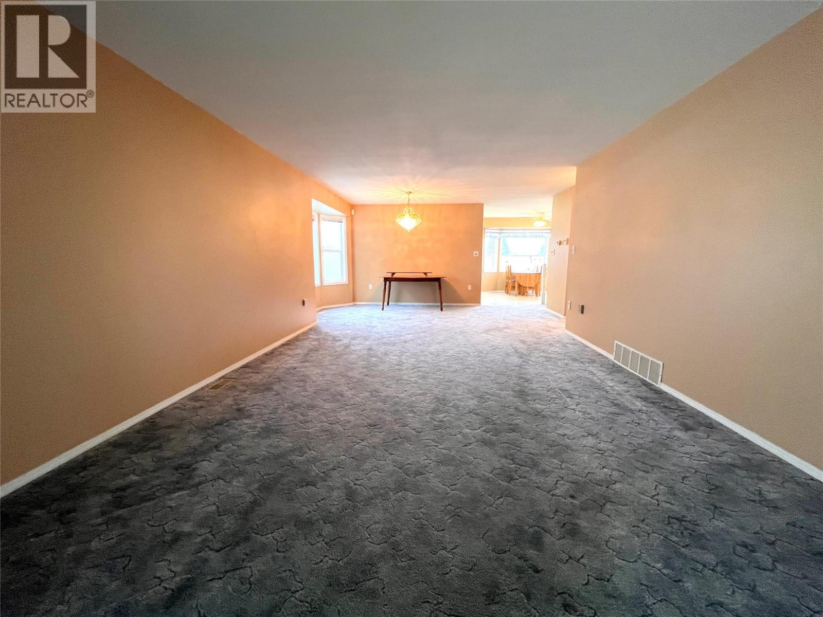 #13 2210 COLUMBIA Avenue - 9