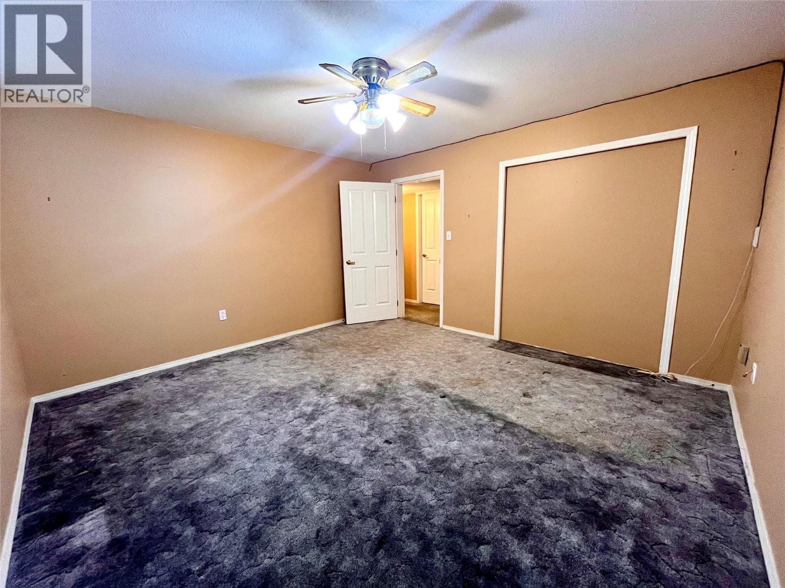 #13 2210 COLUMBIA Avenue - 20
