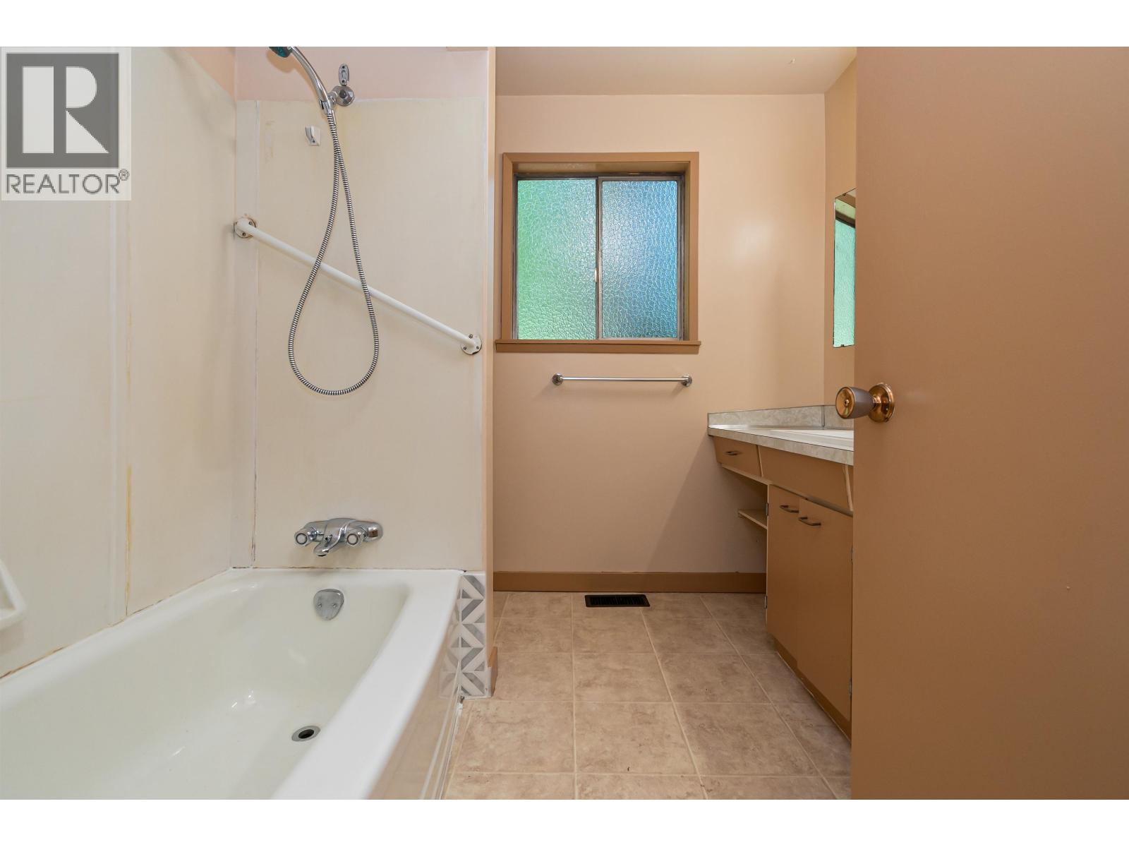 3687 COAST MERIDIAN ROAD, Port Coquitlam