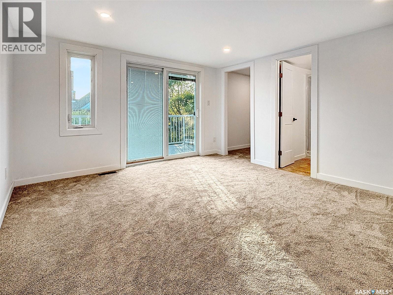 Single Family House 2 Level for Sale in  rd AVENUE NE Swift Current 