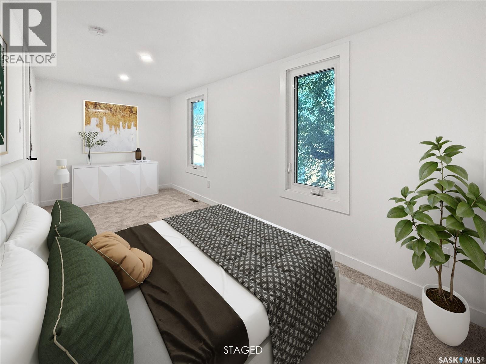 Single Family House 2 Level for Sale in  rd AVENUE NE Swift Current 