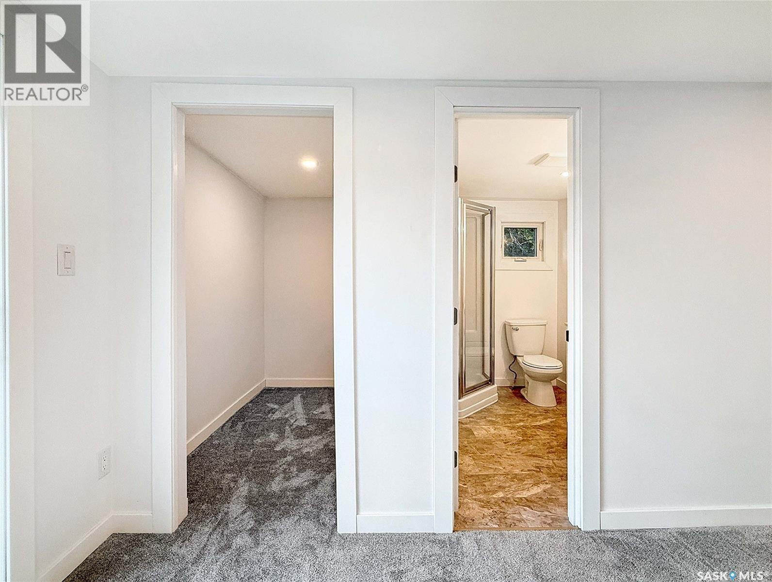 Single Family House 2 Level for Sale in  rd AVENUE NE Swift Current 