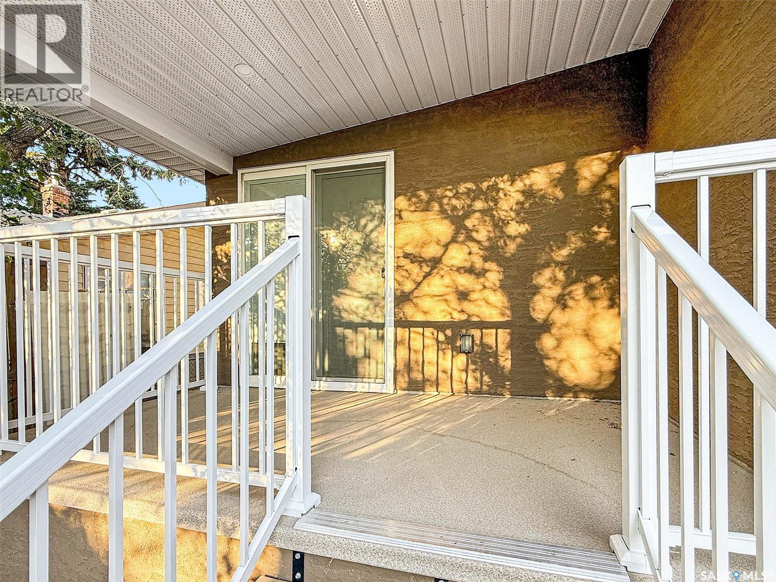 Single Family House 2 Level for Sale in  rd AVENUE NE Swift Current 