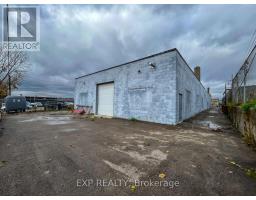 31 Milford Avenue, Toronto, ON M6M2W1 Photo 8