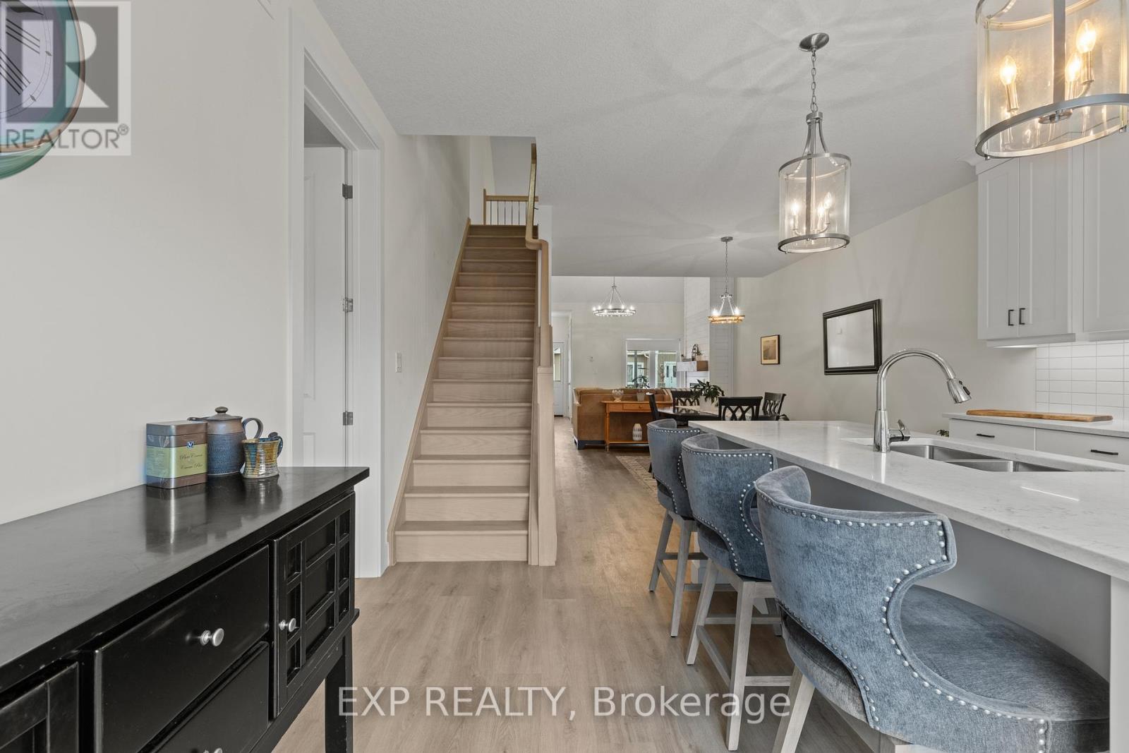 #31 744 NELSON STREET W - 22