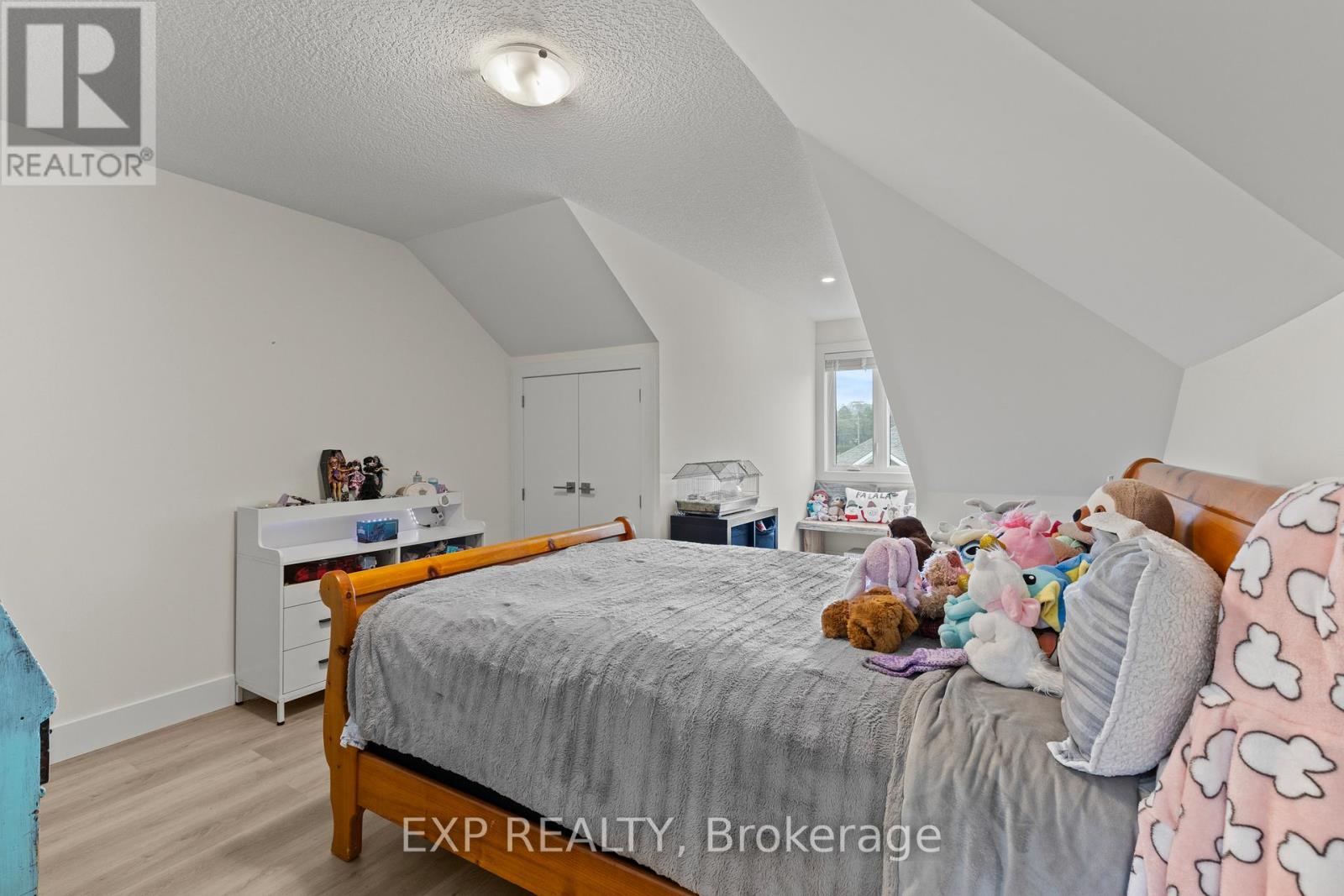 #31 744 NELSON STREET W - 30