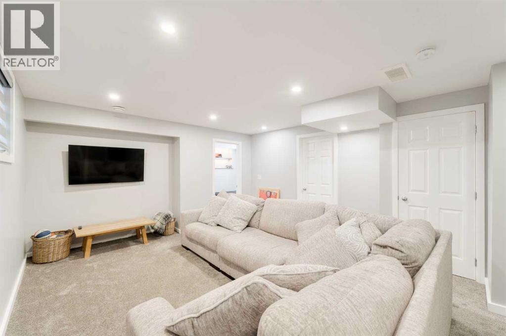 40 Sunrise Terrace, Cochrane