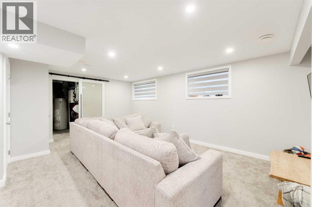 40 Sunrise Terrace, Cochrane