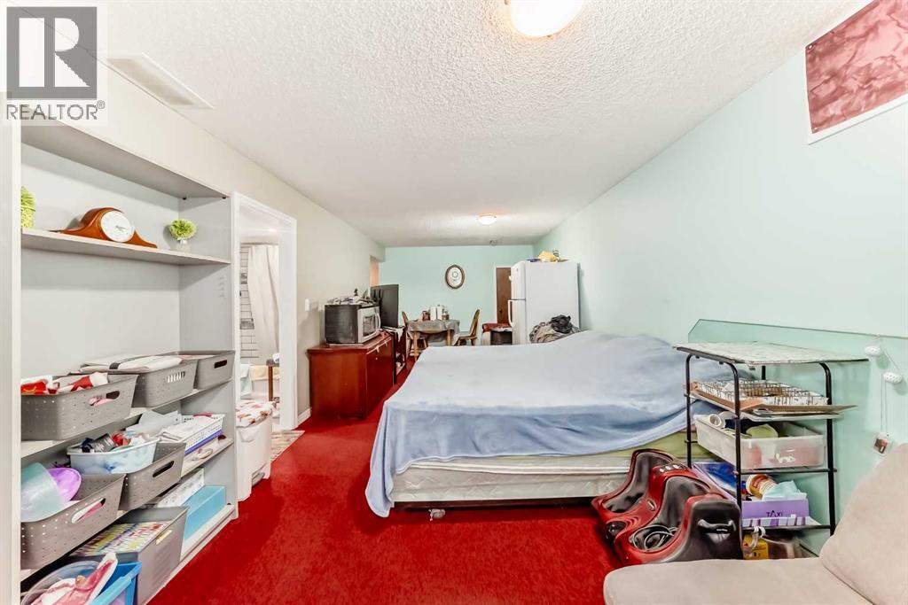 Single Family House Bungalow for Sale in  Silver Springs Road NW Silver Springs Calgary 