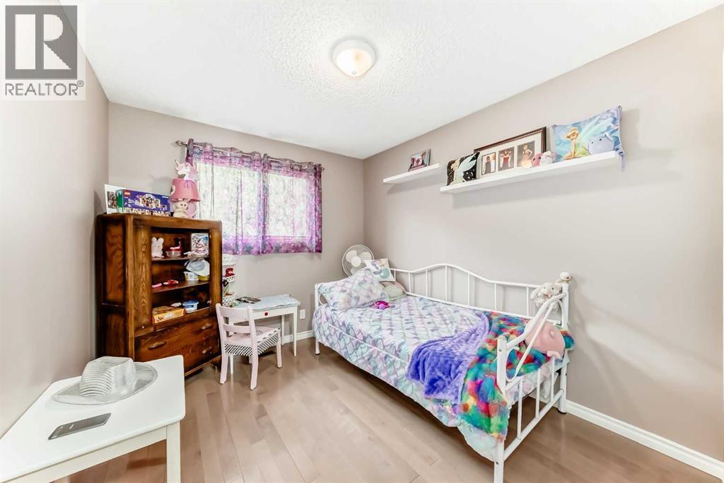 Single Family House Bungalow for Sale in  Silver Springs Road NW Silver Springs Calgary 