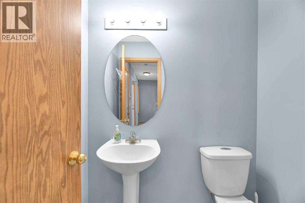 Single Family House for Sale in  harvest rose Circle NE Harvest Hills Calgary 