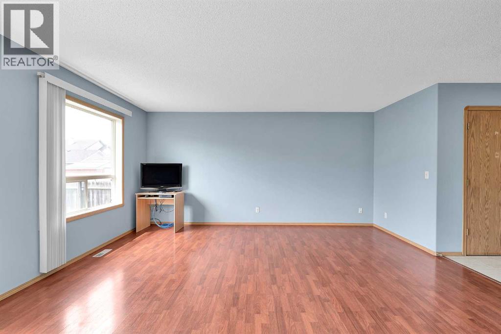 Single Family House for Sale in  harvest rose Circle NE Harvest Hills Calgary 