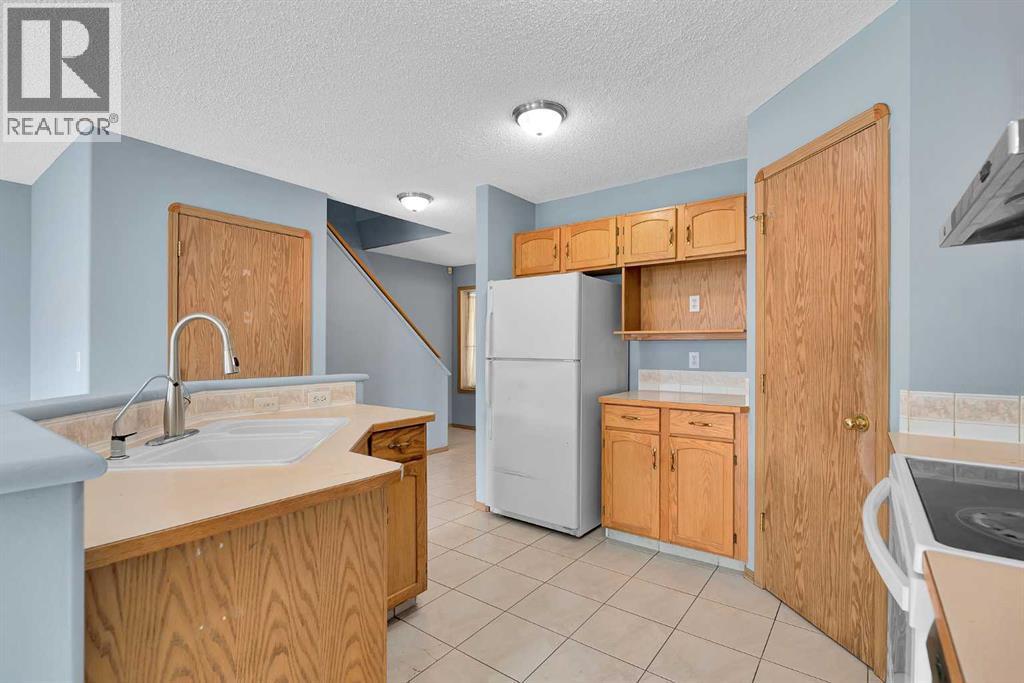 Single Family House for Sale in  harvest rose Circle NE Harvest Hills Calgary 