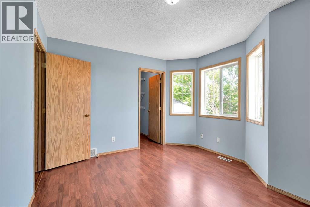 Single Family House for Sale in  harvest rose Circle NE Harvest Hills Calgary 