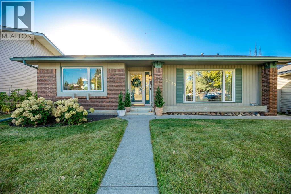 12235 Lake Fraser Way SE, Calgary, Alberta