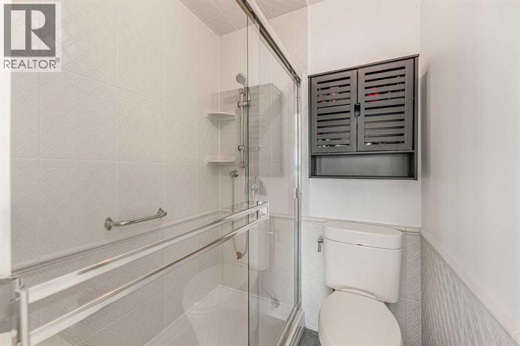 Single Family House Bungalow for Sale in  Lake Fraser Way SE Lake Bonavista Calgary 