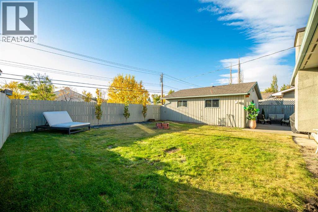 Single Family House Bungalow for Sale in  Lake Fraser Way SE Lake Bonavista Calgary 