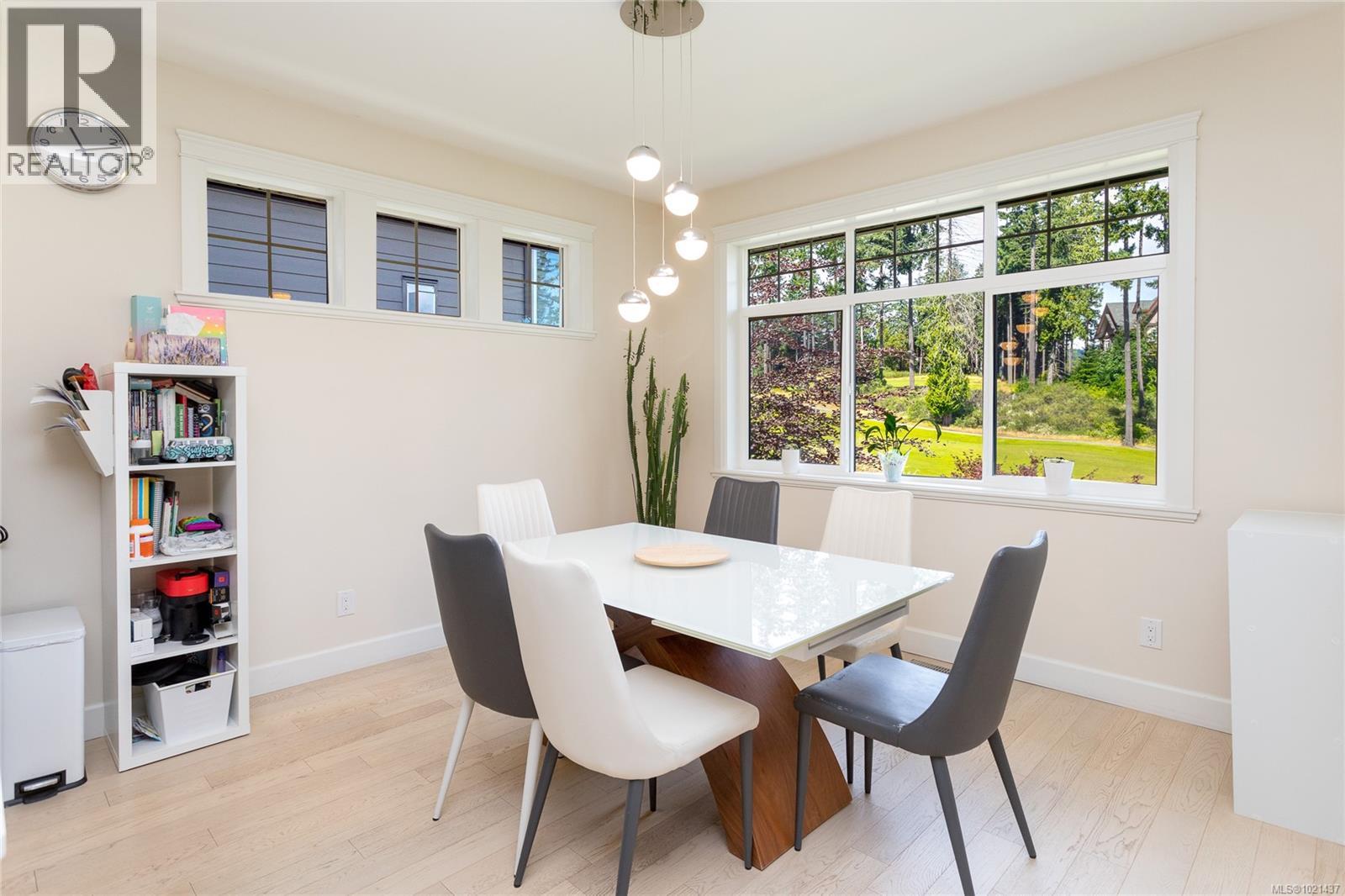 2140 Champions Way, Langford