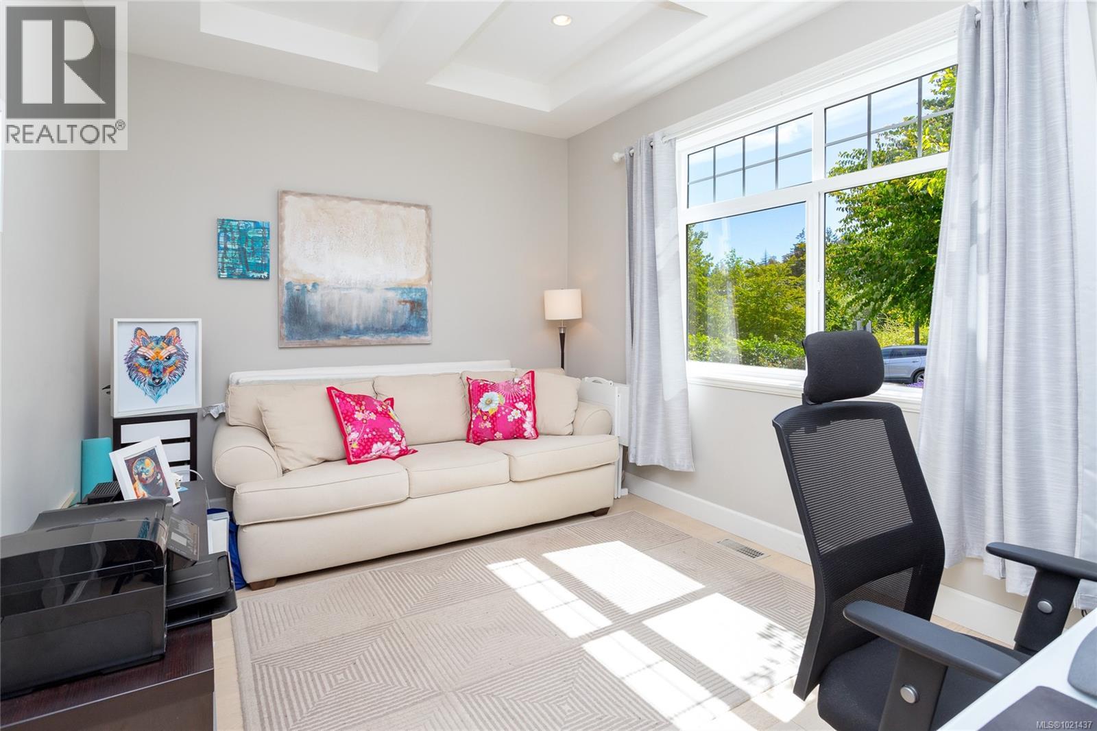 2140 Champions Way, Langford