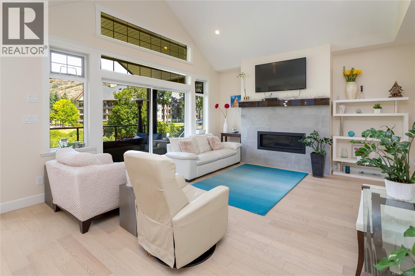 2140 Champions Way, Langford