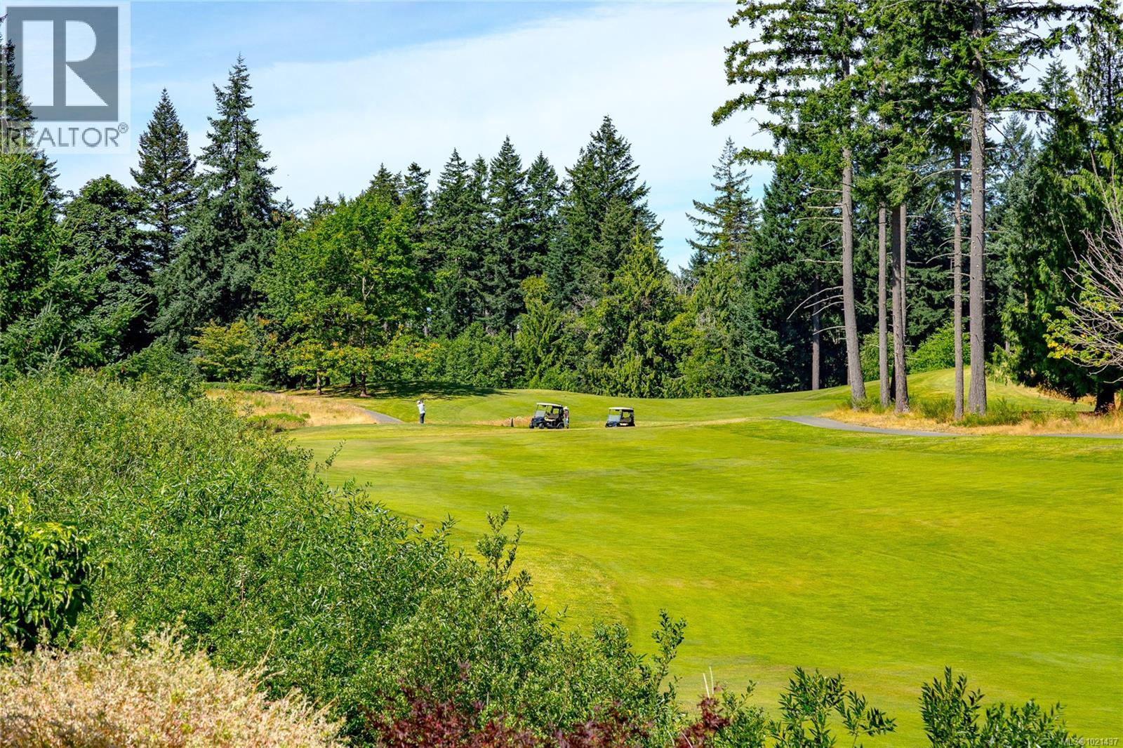 2140 Champions Way, Langford