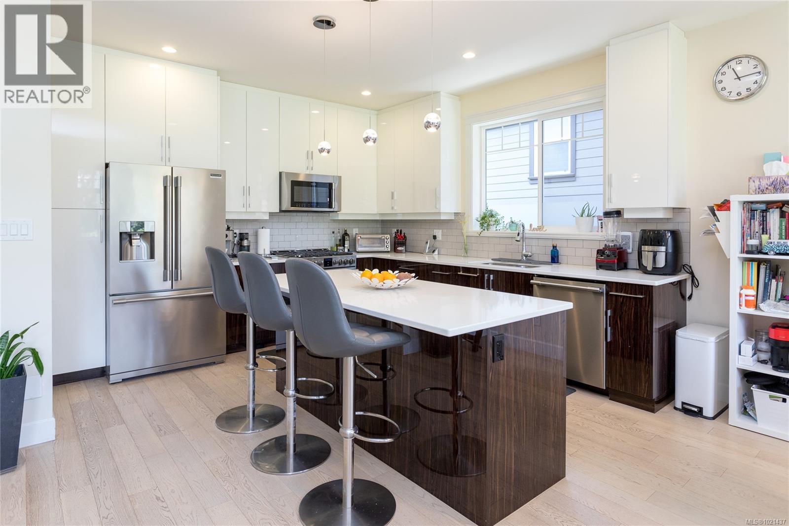 2140 Champions Way, Langford