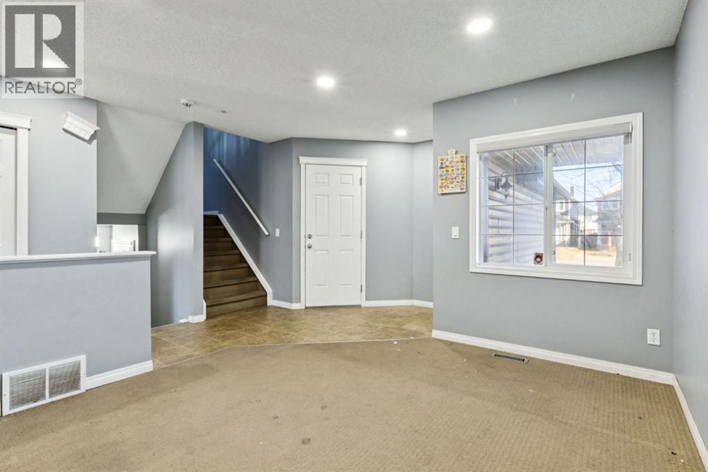 Single Family House for Sale in  Saddleridge Drive NE Saddle Ridge Calgary 