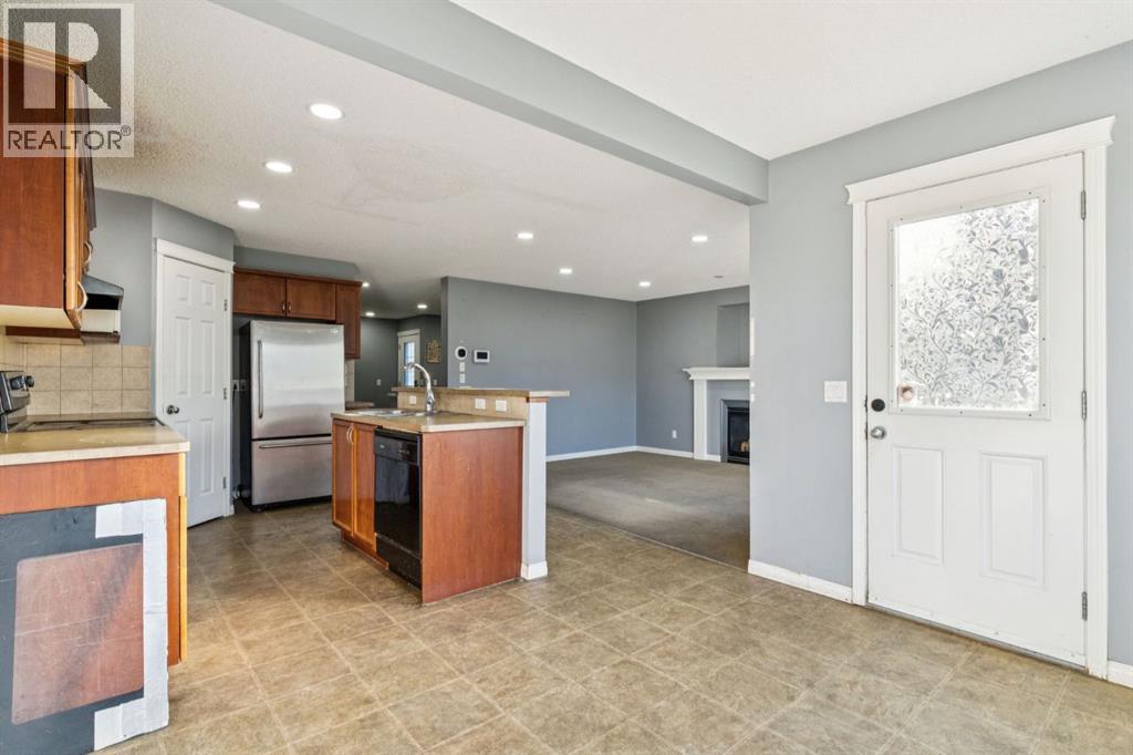 Single Family House for Sale in  Saddleridge Drive NE Saddle Ridge Calgary 