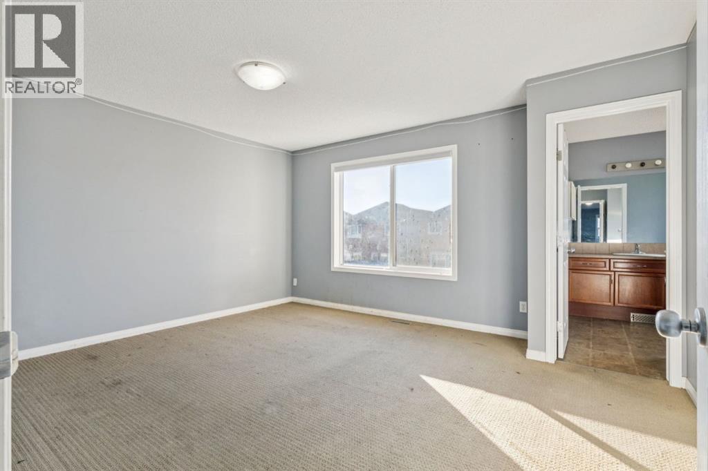 Single Family House for Sale in  Saddleridge Drive NE Saddle Ridge Calgary 