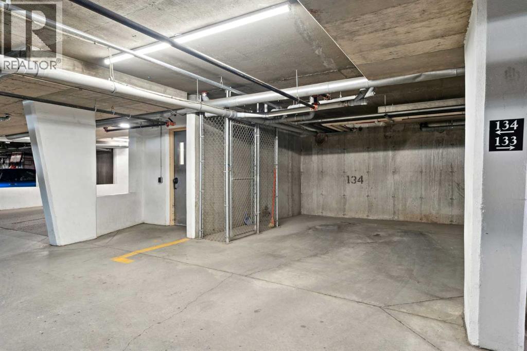 Single Family House for Sale in    Avenue SW Eau Claire Calgary 