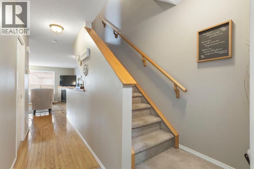 Single Family House for Sale in  Douglas Glen Park SE Douglasdale/Glen Calgary 