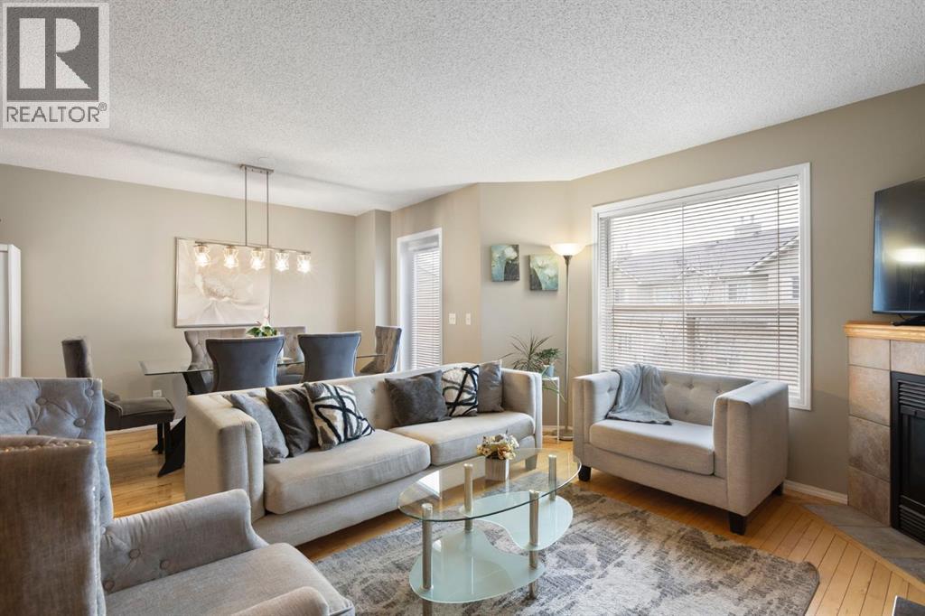 Single Family House for Sale in  Douglas Glen Park SE Douglasdale/Glen Calgary 