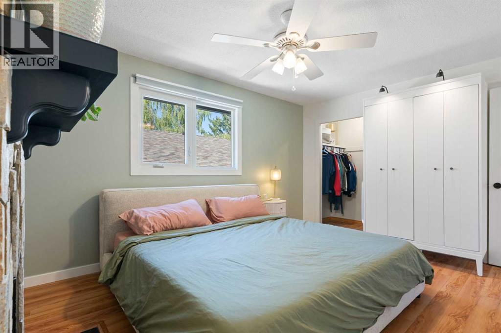 Single Family House 4 Level for Sale in   Street SW Oakridge Calgary 