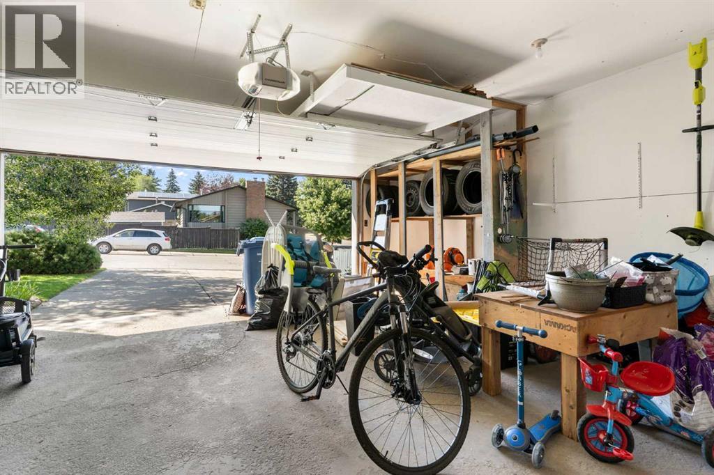 Single Family House 4 Level for Sale in   Street SW Oakridge Calgary 