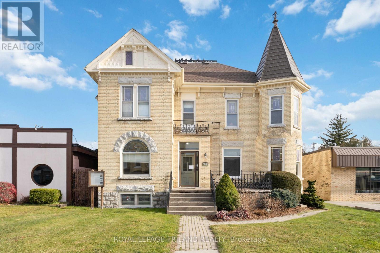 250 MAIN STREET, North Middlesex (Parkhill), Ontario