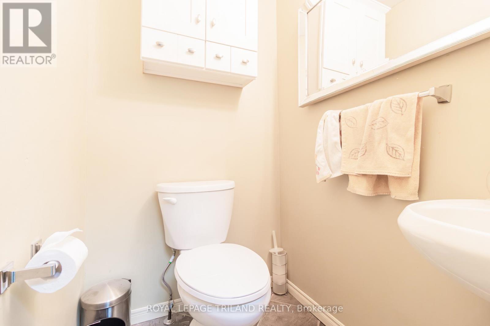 Retail for Sale in  MAIN STREET North Middlesex (Parkhill) 