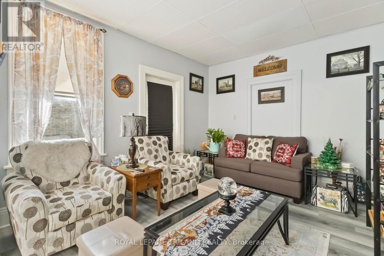 Retail for Sale in  MAIN STREET North Middlesex (Parkhill) 